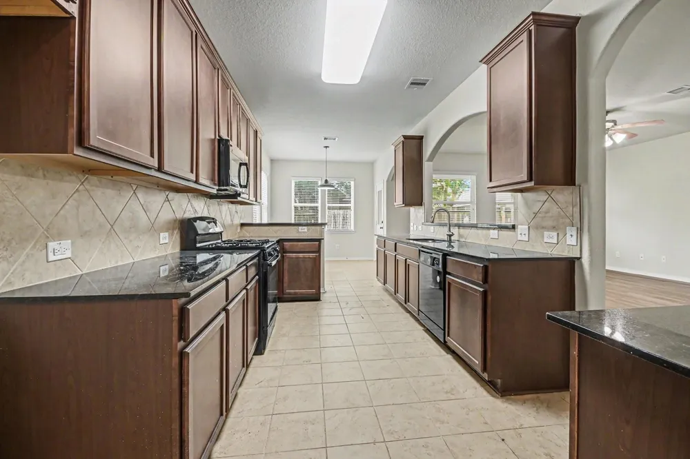 1439 Barras Street Alvin, TX 77511