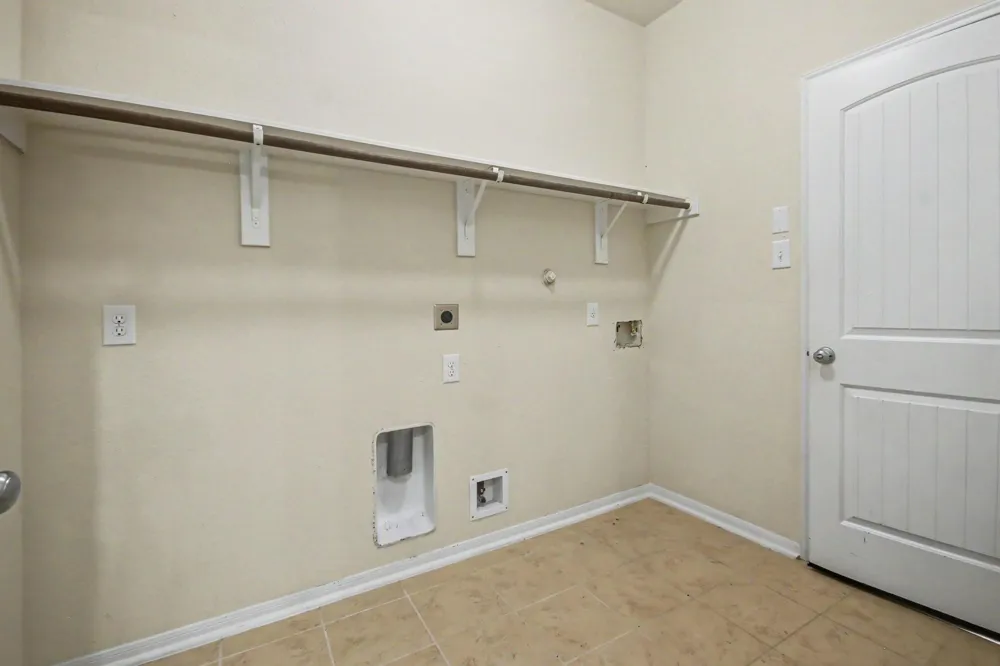 1439 Barras Street Alvin, TX 77511