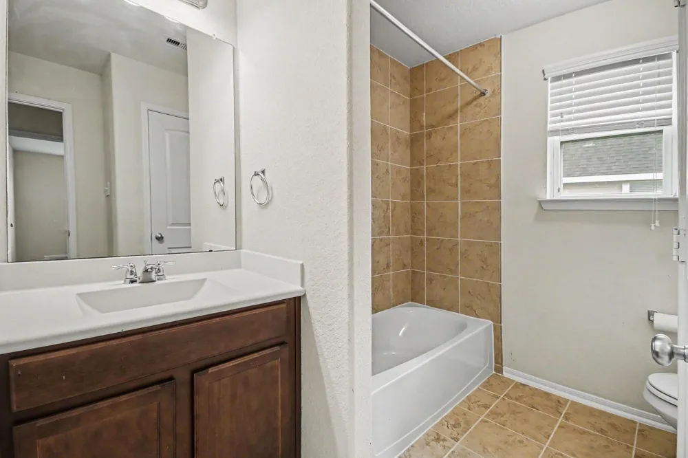 1439 Barras Street Alvin, TX 77511
