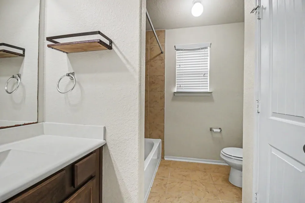 1439 Barras Street Alvin, TX 77511
