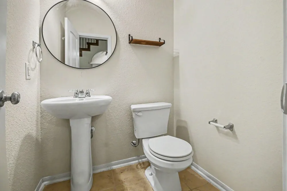 1439 Barras Street Alvin, TX 77511