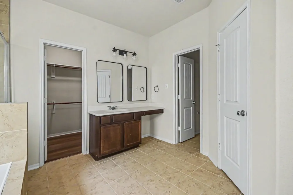 1439 Barras Street Alvin, TX 77511