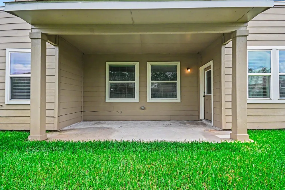 1439 Barras Street Alvin, TX 77511