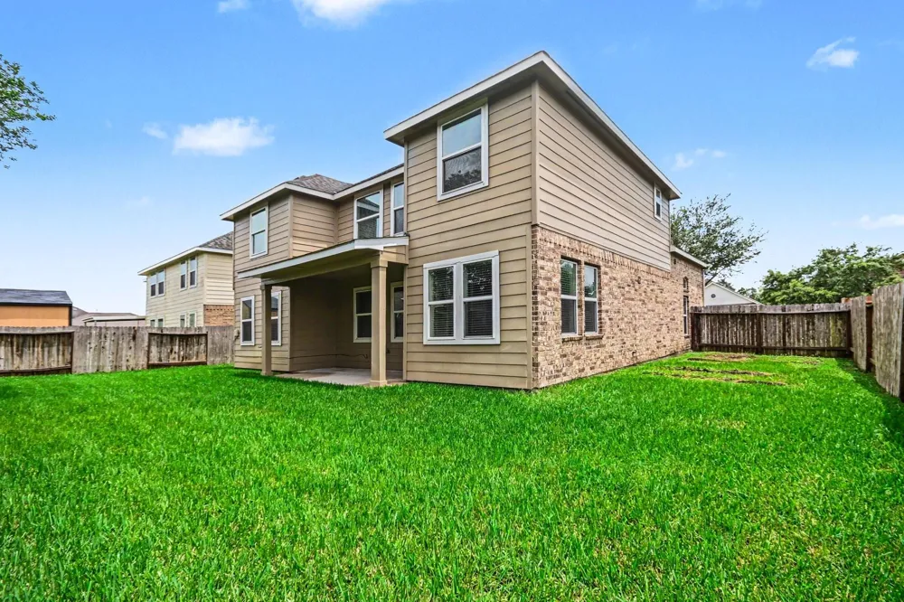 1439 Barras Street Alvin, TX 77511