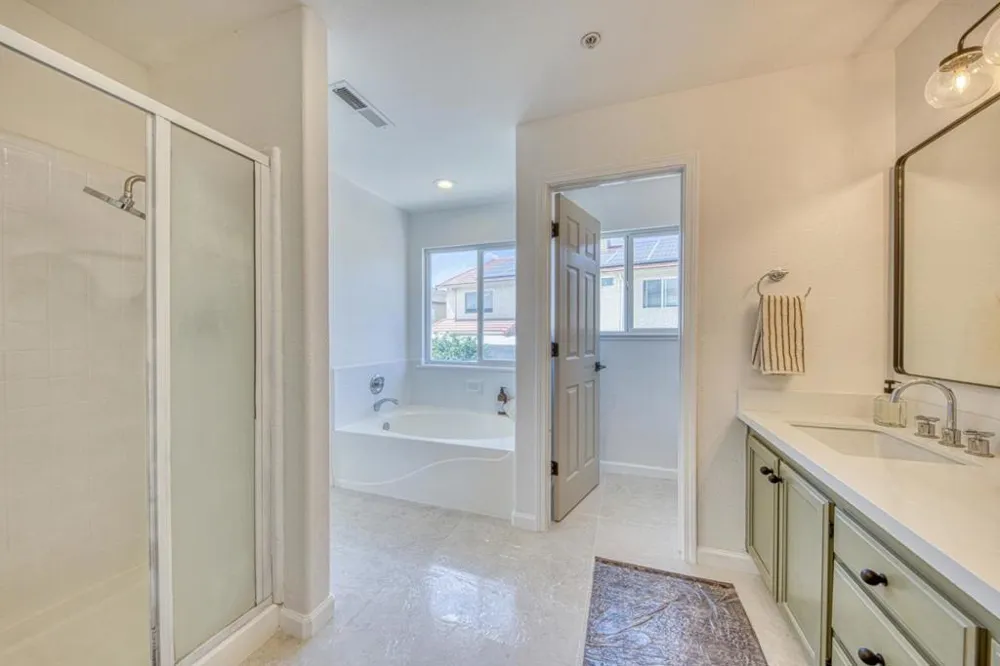 4 Rhode Island Circle Salinas, CA 93905
