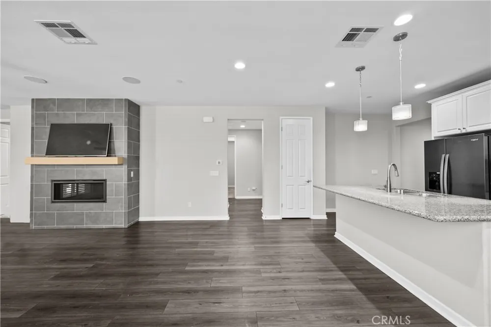 37846 Sunnyvale Lane Palmdale, CA 93552