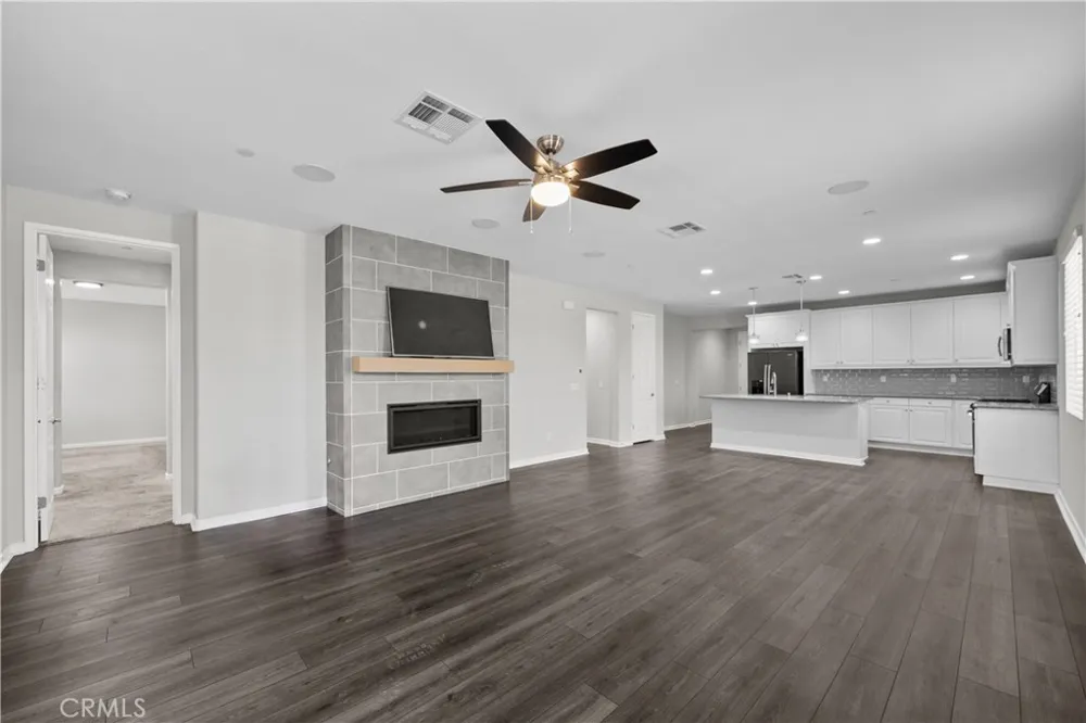 37846 Sunnyvale Lane Palmdale, CA 93552
