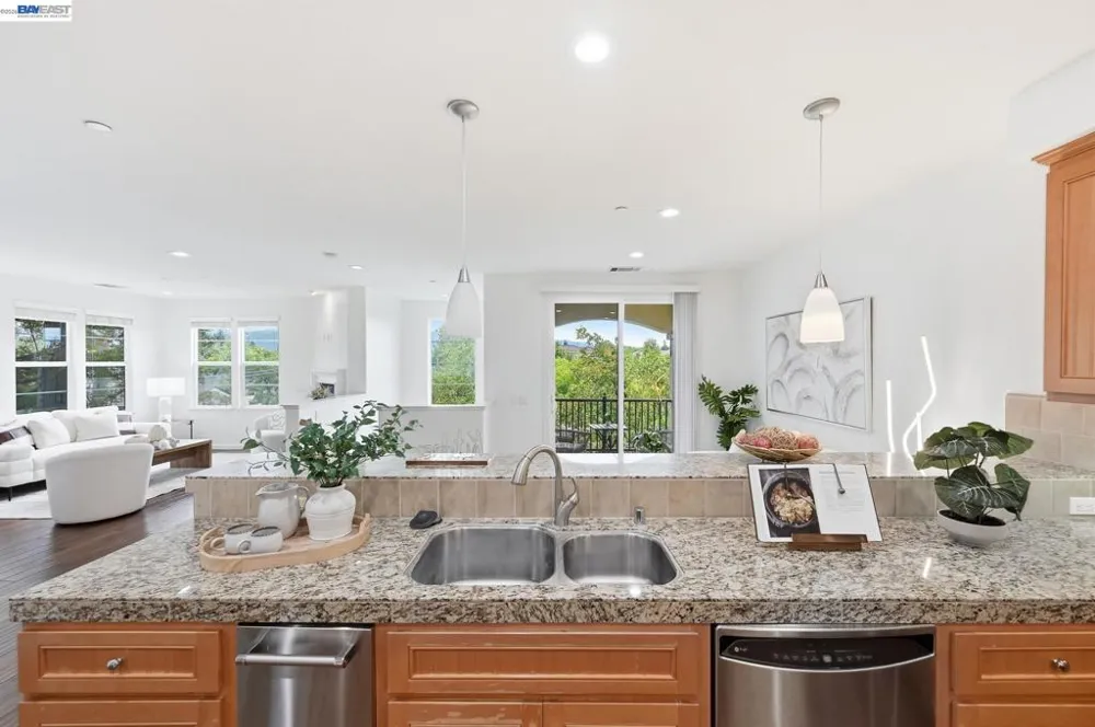 4822 Portola Redwood Ln San Jose, CA 95124