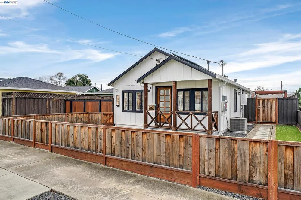 1861 Linden St Livermore, CA 94551