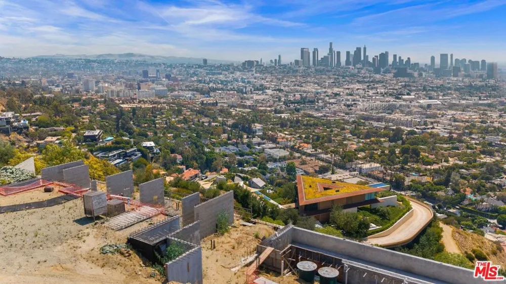 1 Electra Court Los Angeles, CA 90046