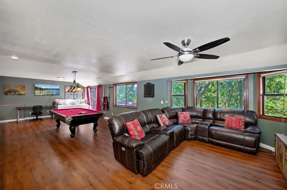 920 Arbula Crestline, CA 92325