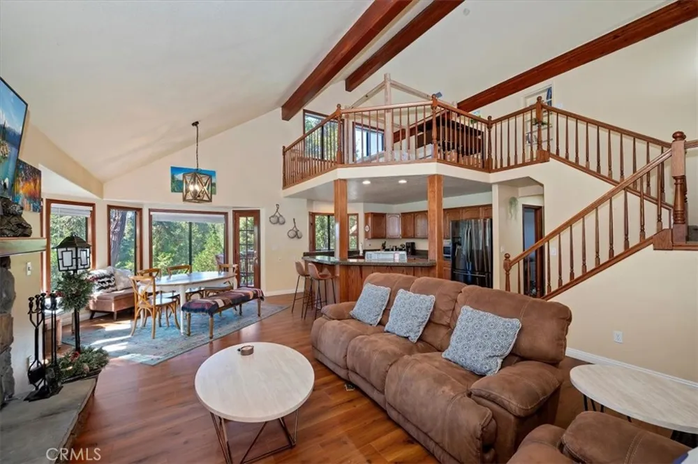 920 Arbula Crestline, CA 92325
