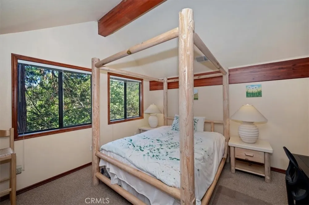 920 Arbula Crestline, CA 92325