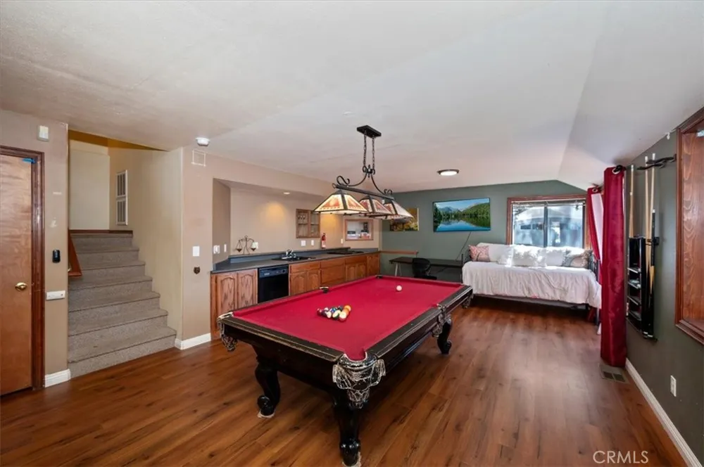 920 Arbula Crestline, CA 92325