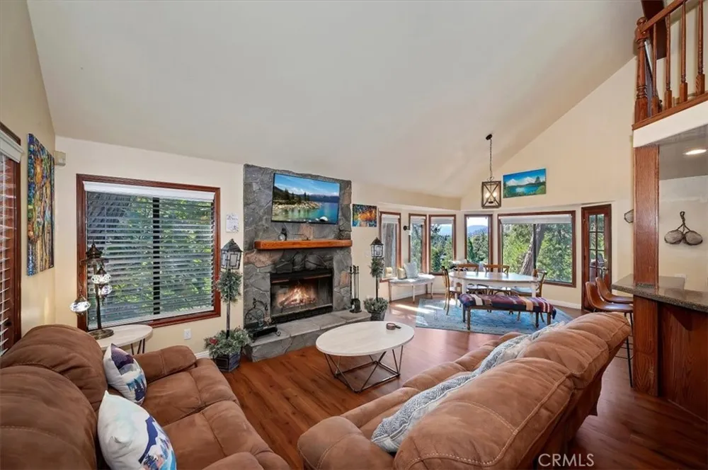 920 Arbula Crestline, CA 92325