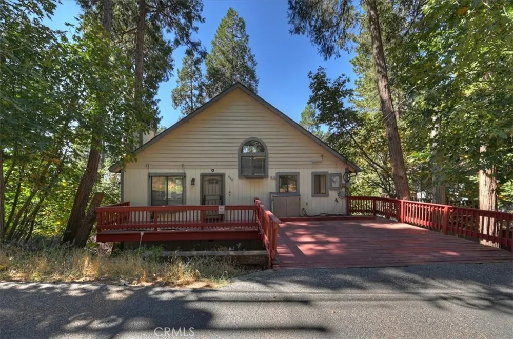 920 Arbula Crestline, CA 92325