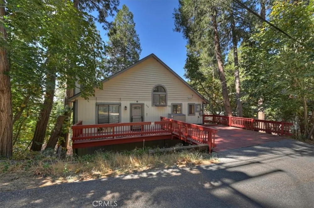 920 Arbula Crestline, CA 92325