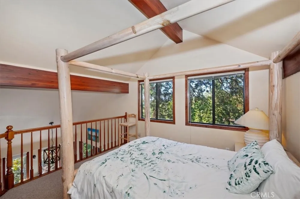 920 Arbula Crestline, CA 92325