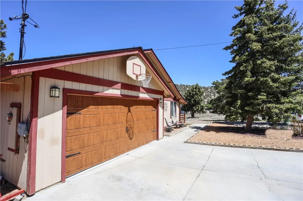 1210 Crestwood Big Bear City, CA 92314
