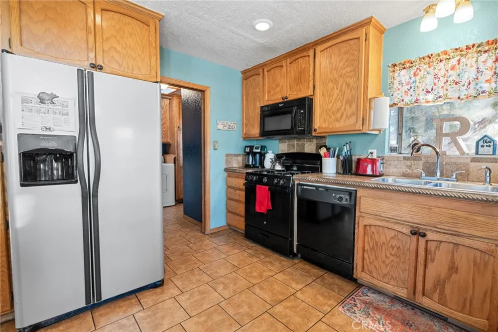 1210 Crestwood Big Bear City, CA 92314