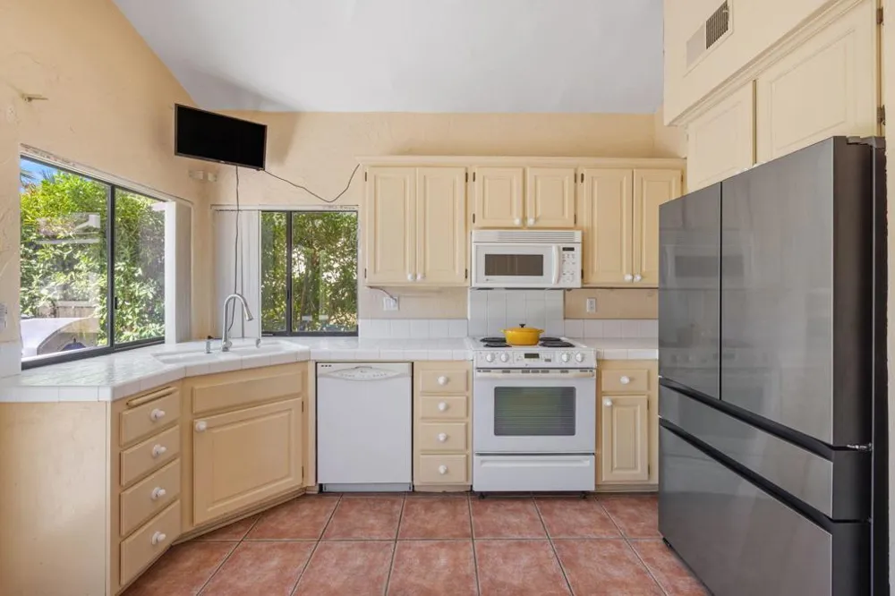 171 Bouquet Canyon Drive Palm Desert, CA 92211