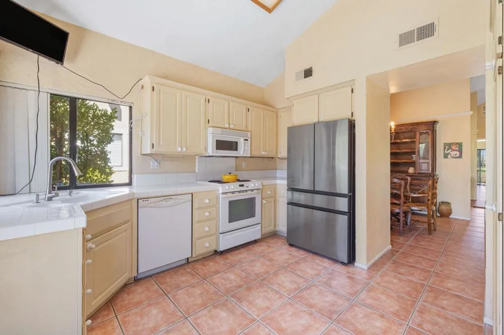 171 Bouquet Canyon Drive Palm Desert, CA 92211