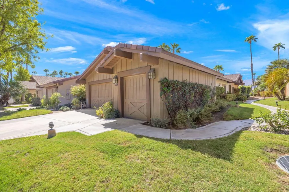 171 Bouquet Canyon Drive Palm Desert, CA 92211