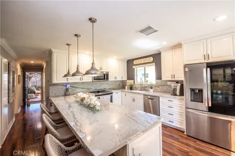 4438 Kittiwake Way