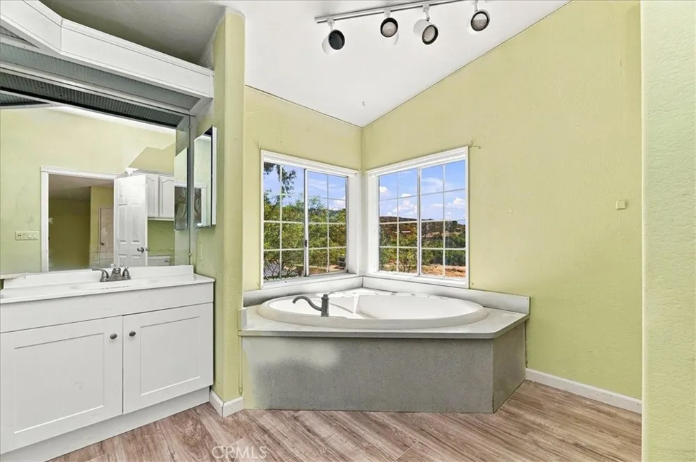 61200 Indian Paint Brush Anza, CA 92539
