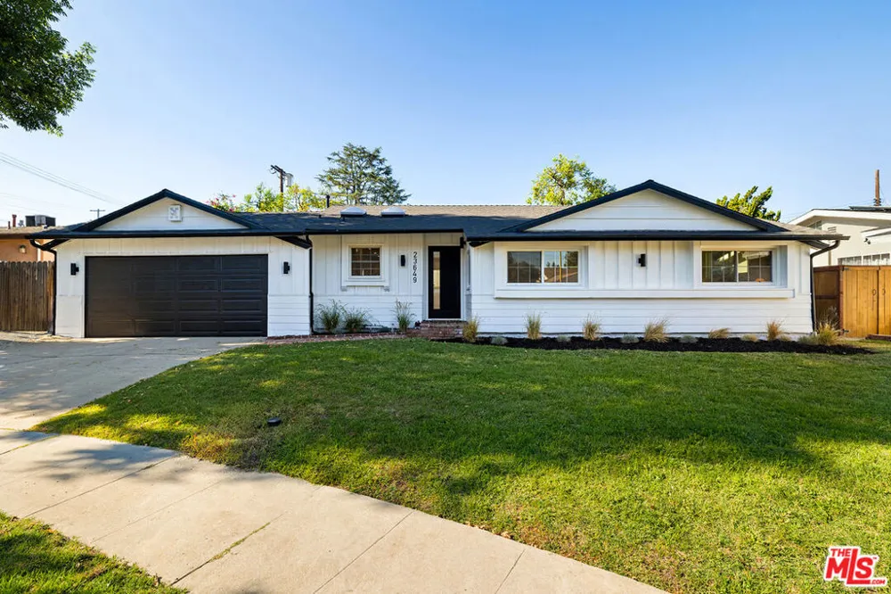 23649 Emelita Street Woodland Hills, CA 91367