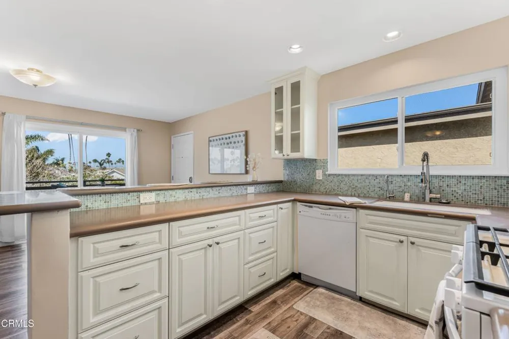 3051 E Harbor Ventura, CA 93001