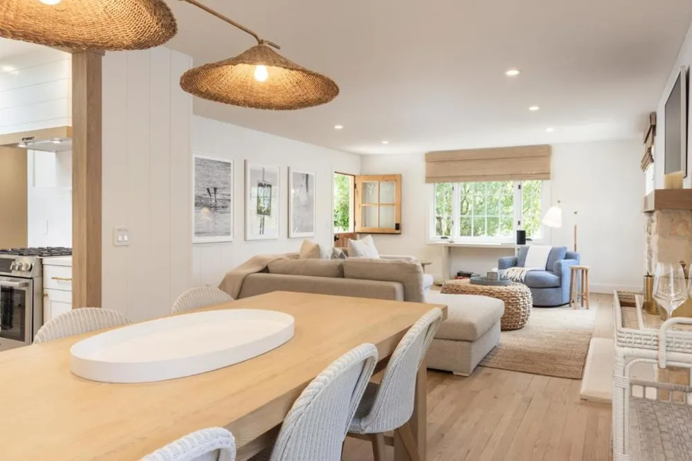 24571 Portola Avenue Carmel, CA 93923