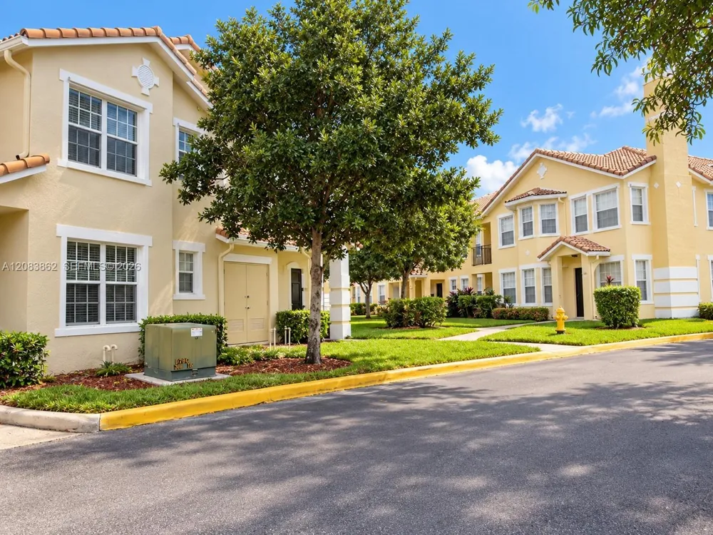 2304 Belmont Ln #2304 North Lauderdale, FL 33068
