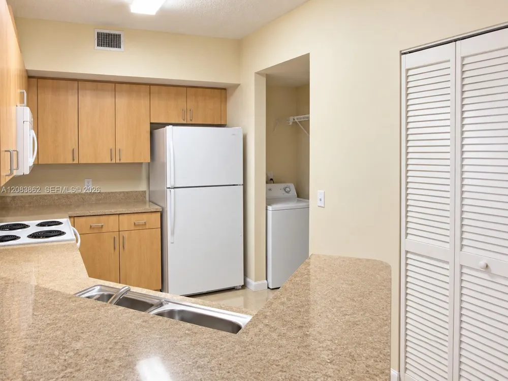2304 Belmont Ln #2304 North Lauderdale, FL 33068