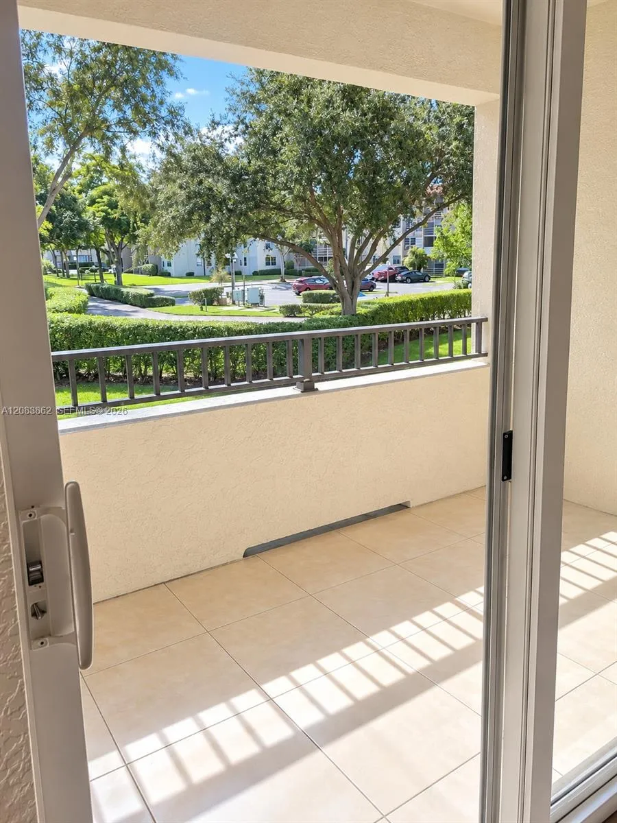 2304 Belmont Ln #2304 North Lauderdale, FL 33068