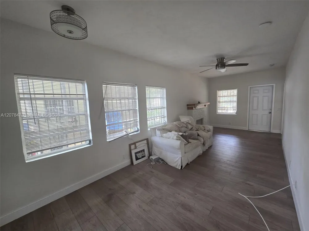 106 NW 34th St #0 Miami, FL 33127