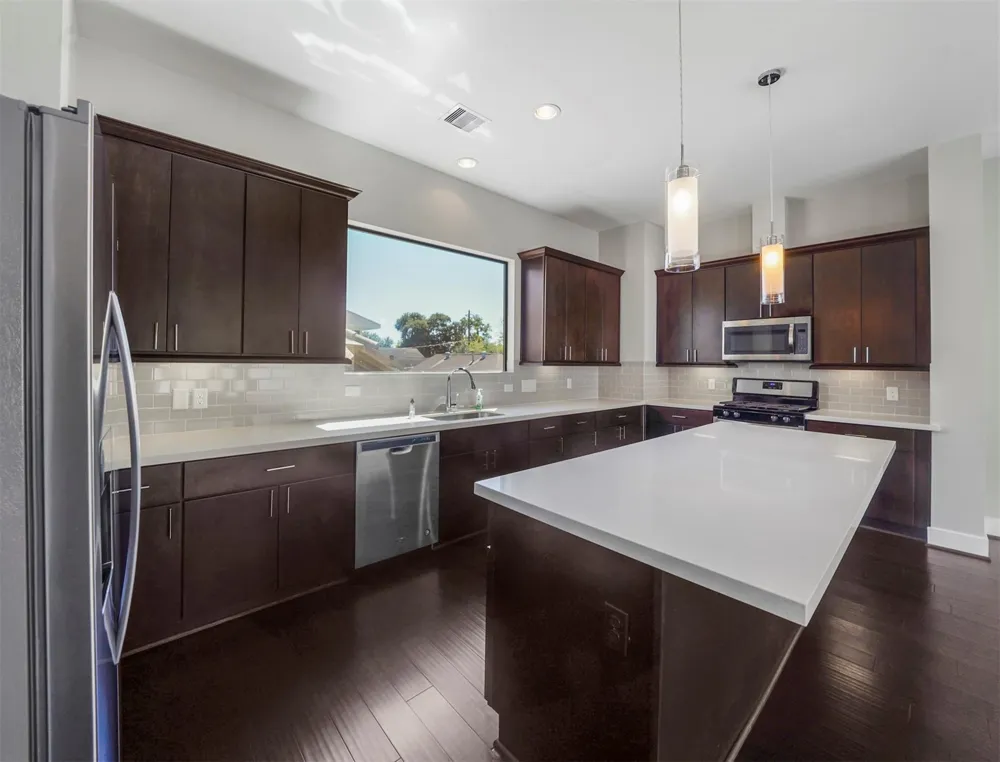 1607 Milby Street #B Houston, TX 77003