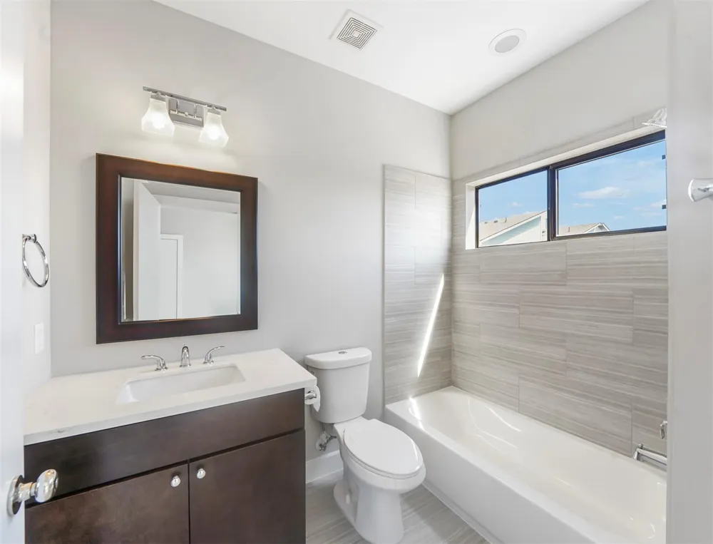 1607 Milby Street #B Houston, TX 77003