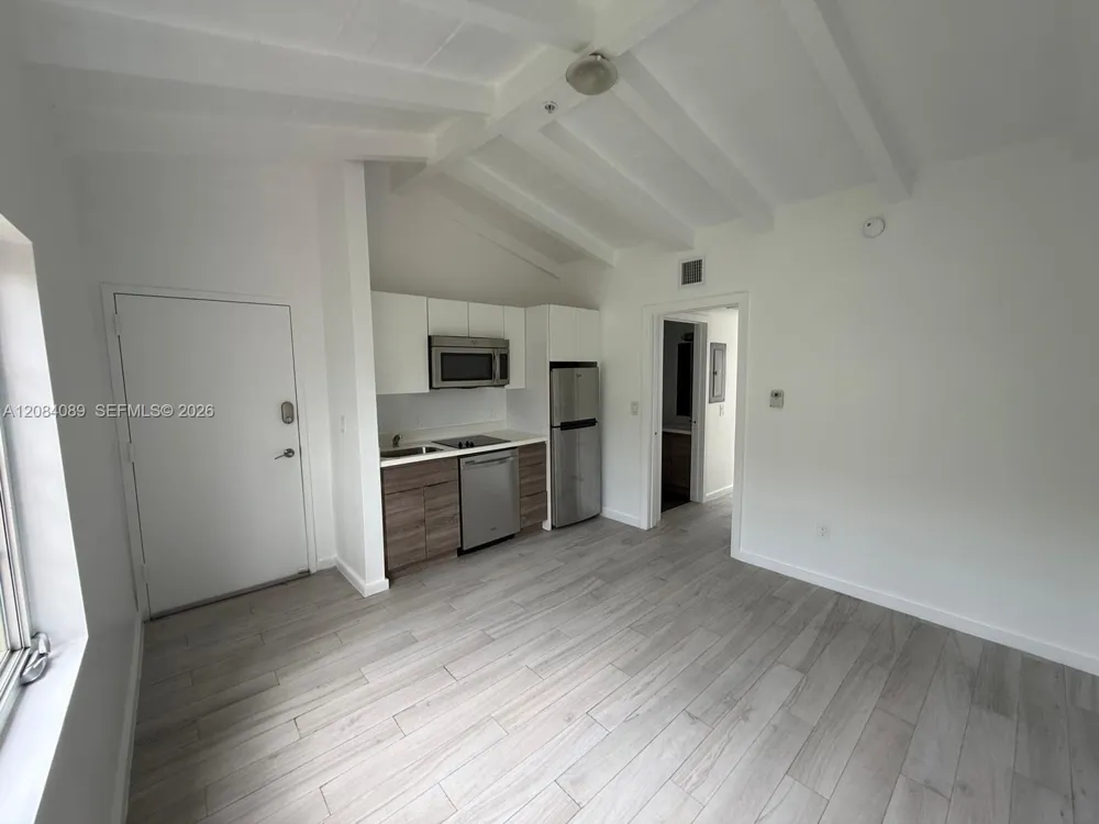 1450 Meridian Ave #202 Miami Beach, FL 33139