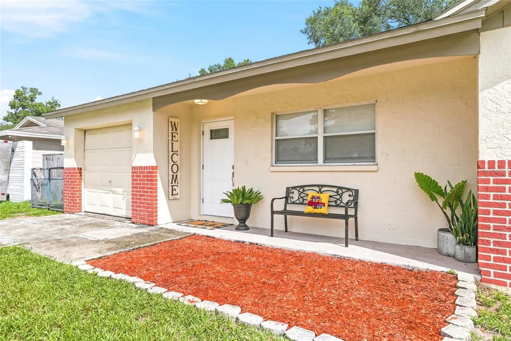 2218 WHITNEY PLACE Valrico, FL 33594