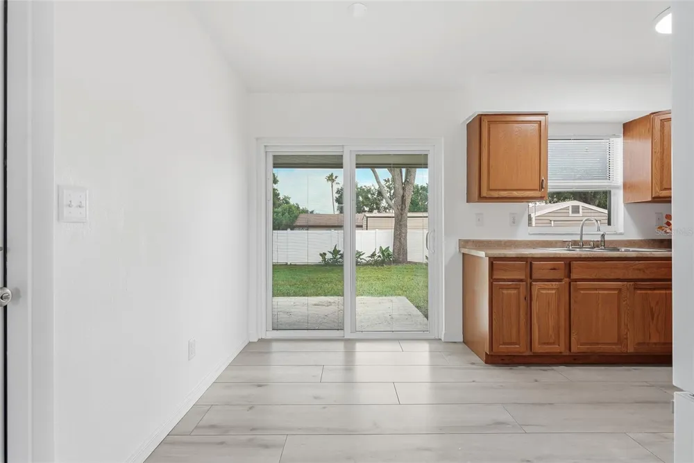 2218 WHITNEY PLACE Valrico, FL 33594