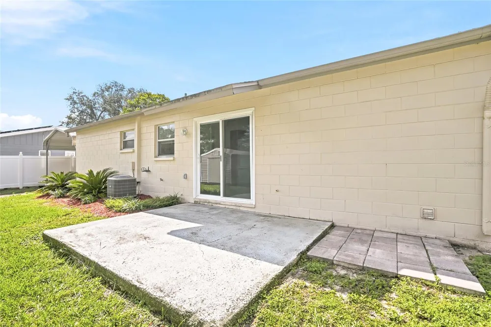 2218 WHITNEY PLACE Valrico, FL 33594
