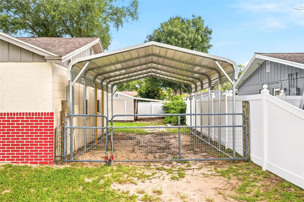 2218 WHITNEY PLACE Valrico, FL 33594