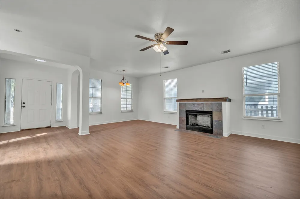 259 Mendez Loop Kyle, TX 78640