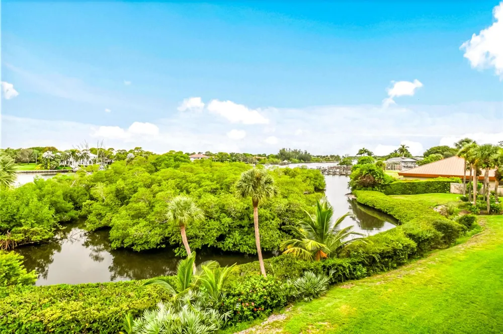 1701 Marina Isle Way #103 Jupiter, FL 33477