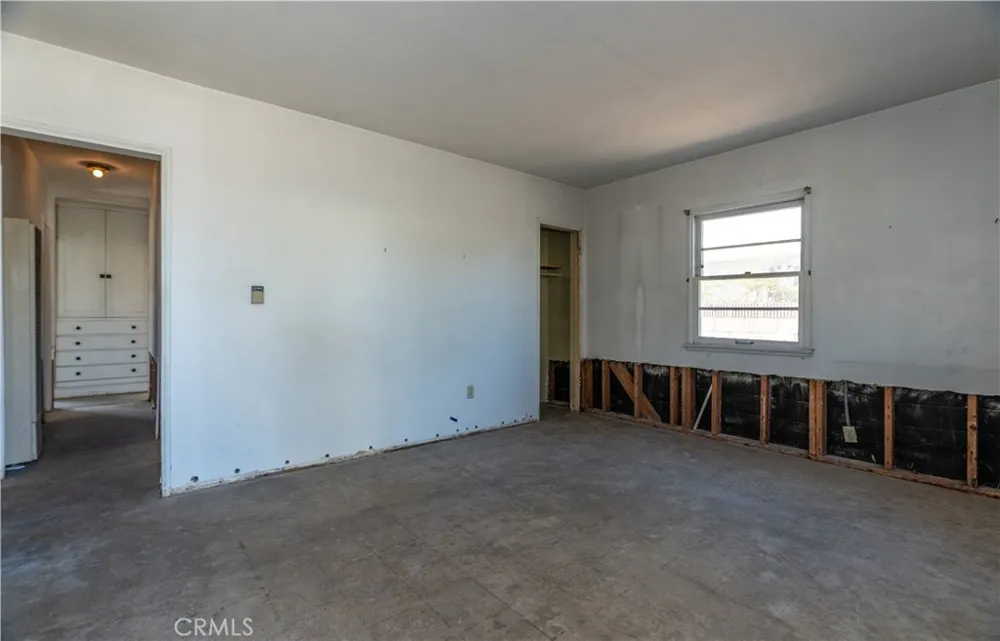 16023 S Manhattan Place Gardena, CA 90247