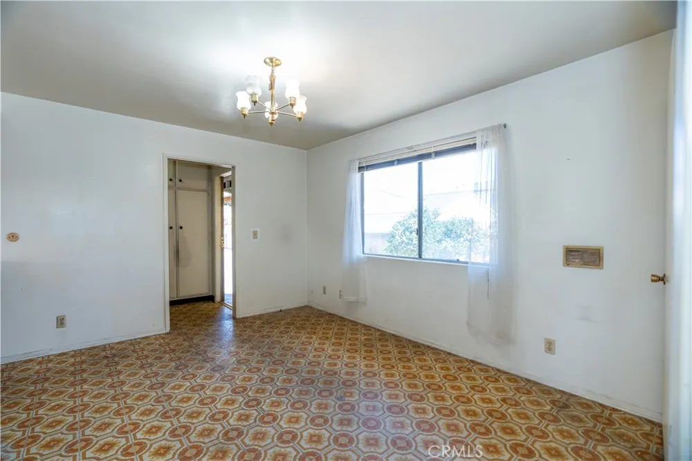 16023 S Manhattan Place Gardena, CA 90247