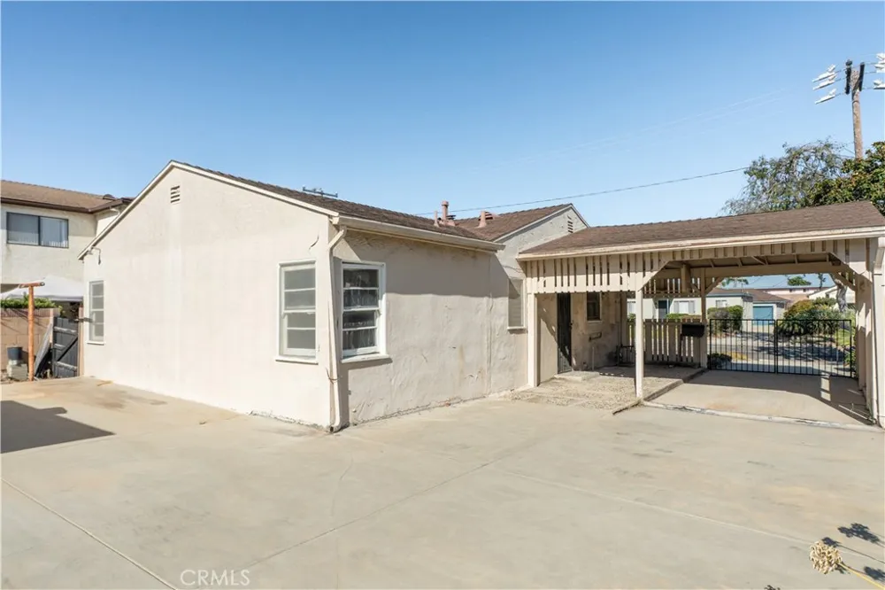 16023 S Manhattan Place Gardena, CA 90247