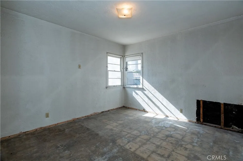 16023 S Manhattan Place Gardena, CA 90247