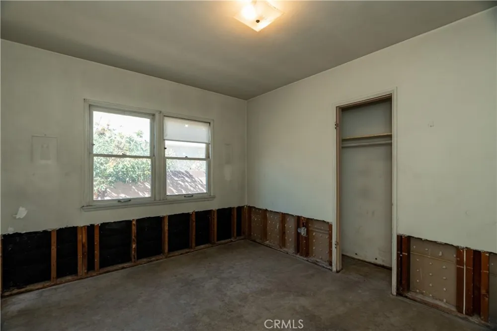 16023 S Manhattan Place Gardena, CA 90247